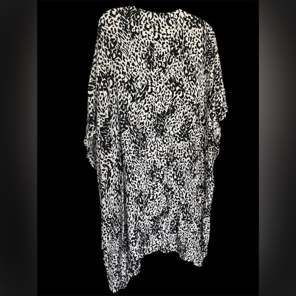 Scoop Black and White Animal Print One Size Lightweight Kimono, Women’s Sz M/L - Picture 4 of 16